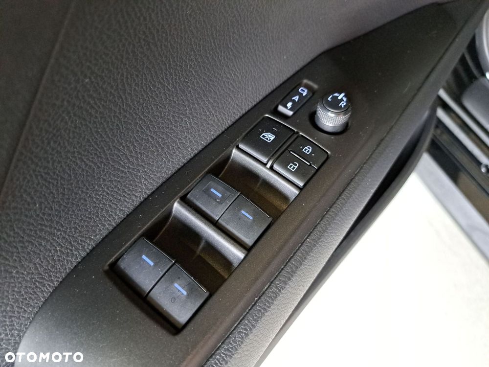 Toyota Camry 2.5 Hybrid Comfort CVT - 36