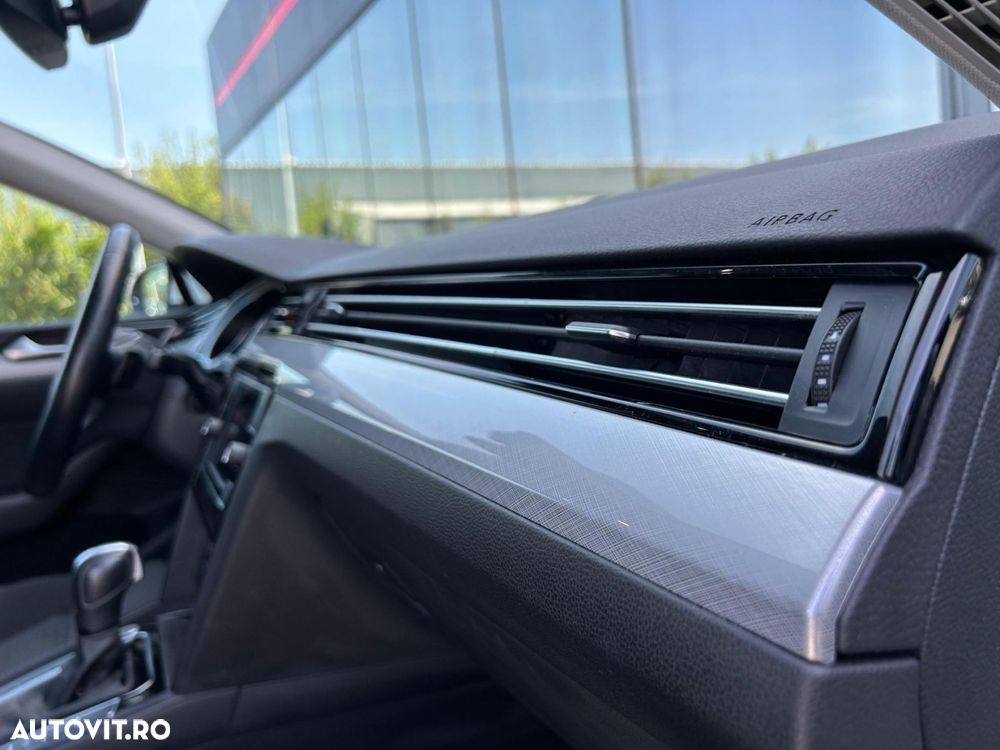 Volkswagen Passat 2.0 TDI DSG Comfortline - 30