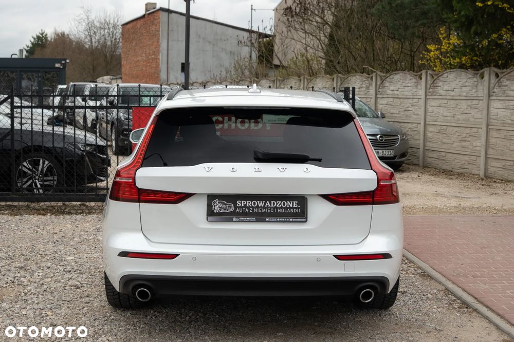 Volvo V60 B3 B DKG Momentum Pro - 5