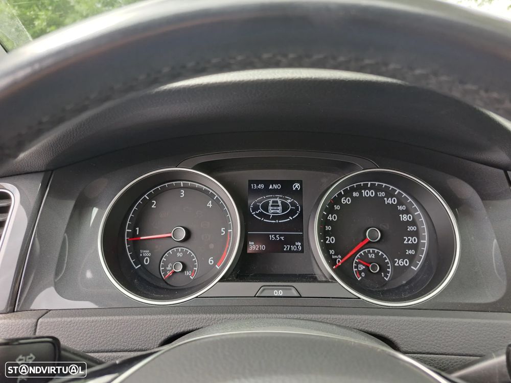 VW Golf 1.6 TDI Highline - 17