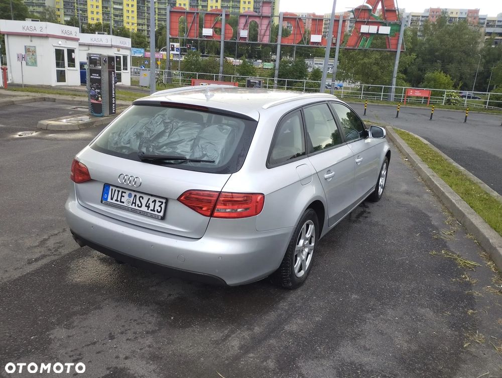 Audi A4 Avant 2.0 TDI DPF multitronic Attraction - 4