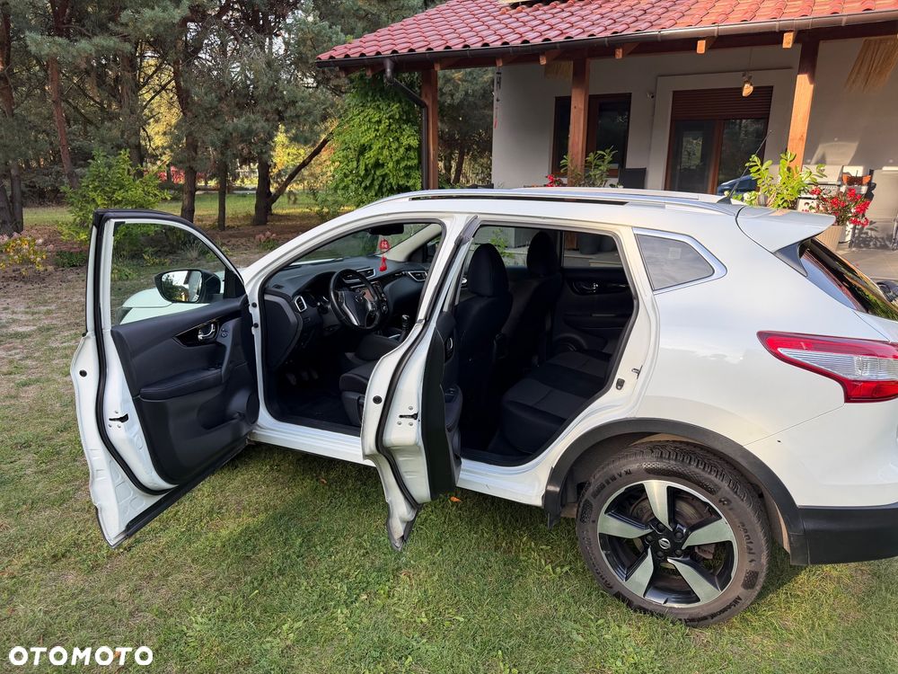 Nissan Qashqai 1.6 DIG-T N-Connecta - 16