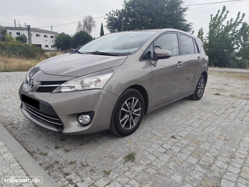 Toyota Verso 1.6 D-4D Comfort - 1