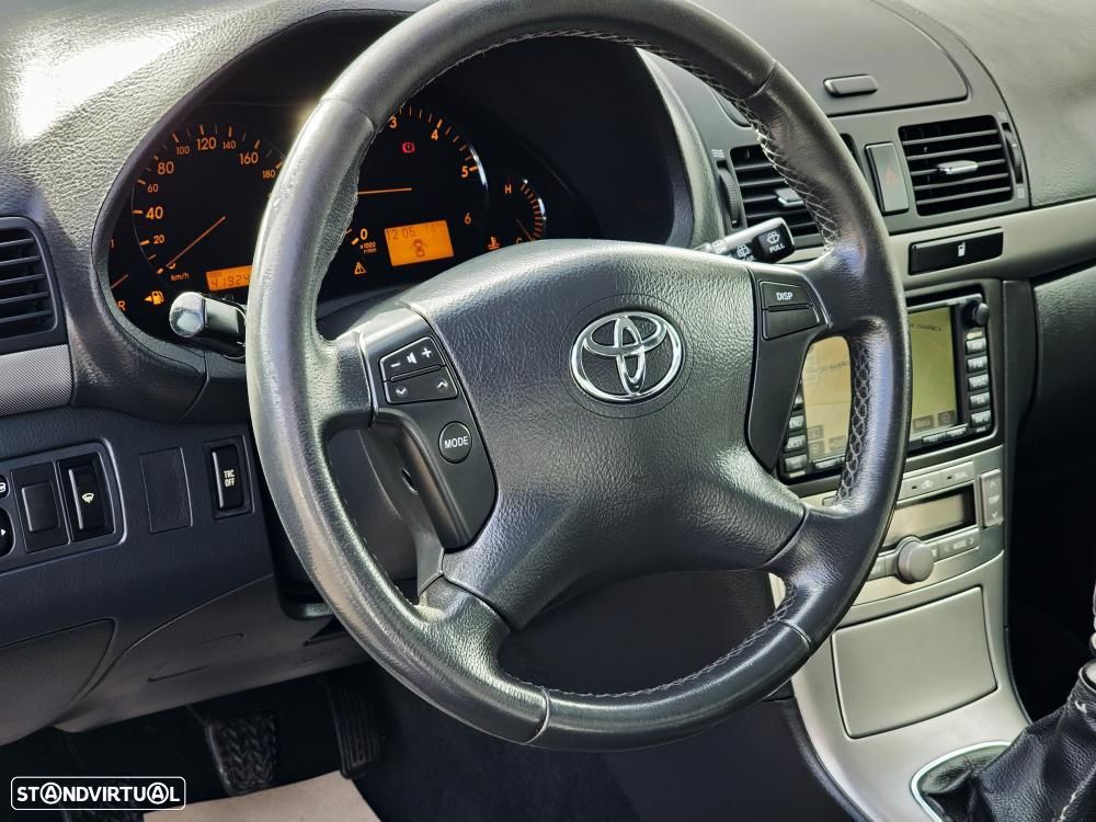 Toyota Avensis SW 2.2 D-4D Sol+P.Multimédia - 14