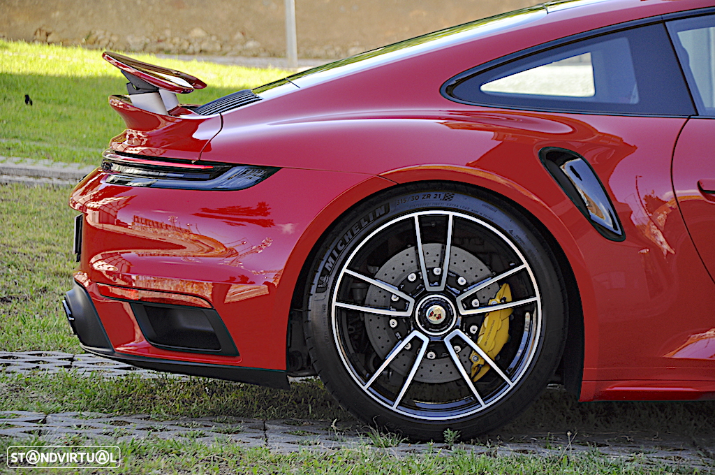 Porsche 911 (992) Turbo S PDK - 15