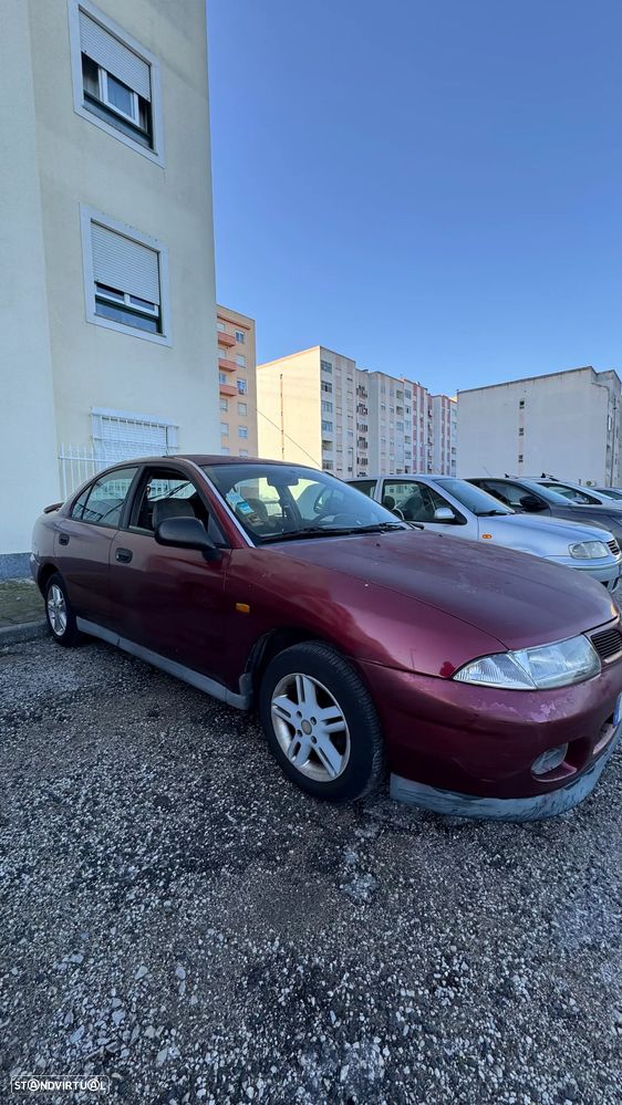 Mitsubishi Carisma Hatchback 1.6 GLX - 1