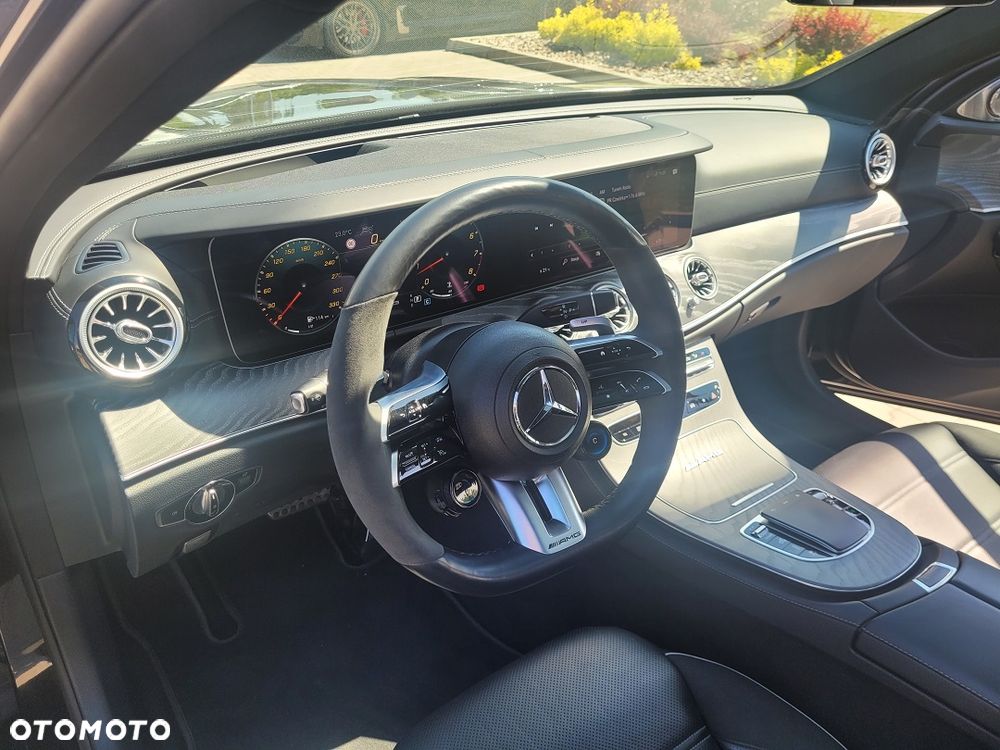 Mercedes-Benz Klasa E AMG 63 S 4Matic+ AMG Speedshift MCT-9G - 20