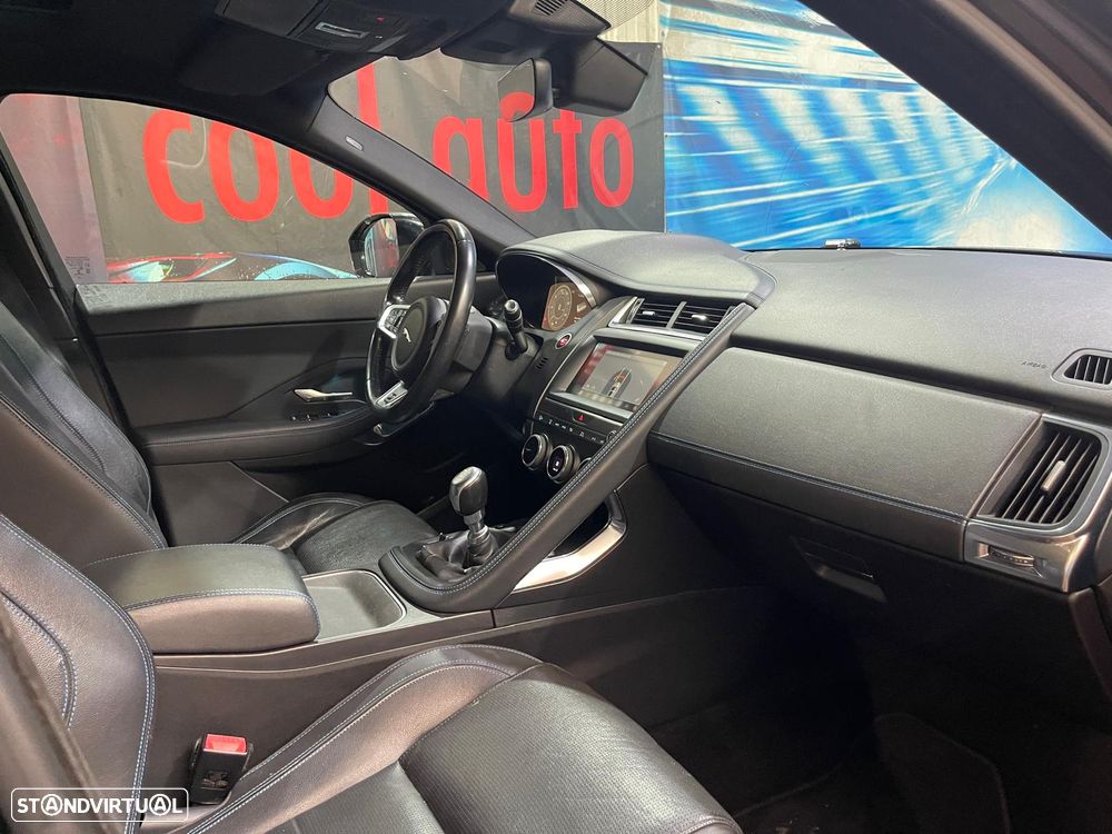 Jaguar E-Pace 2.0 i4D R-Dynamic S - 32
