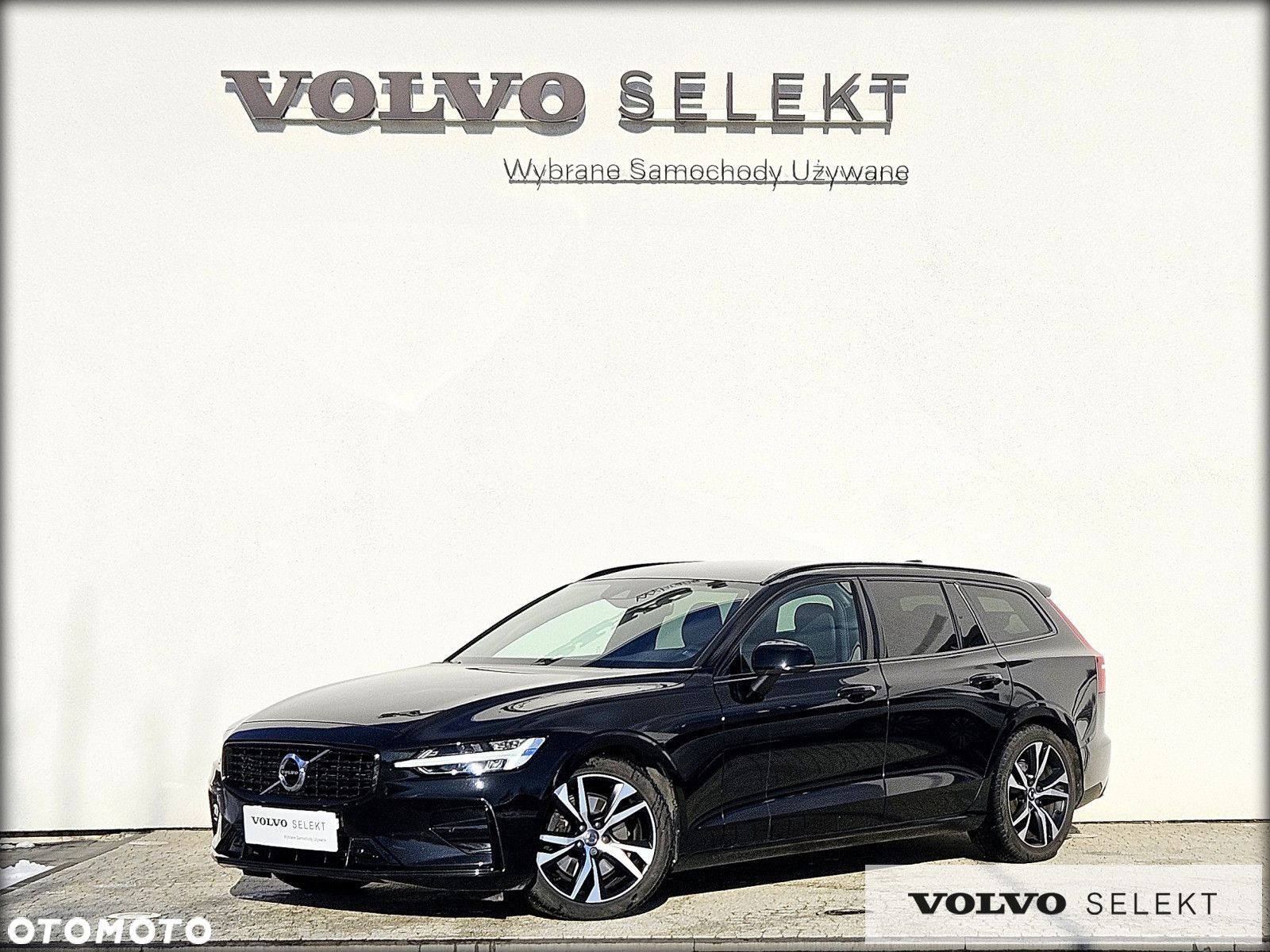 Volvo V60 B3 B R-Design - 1