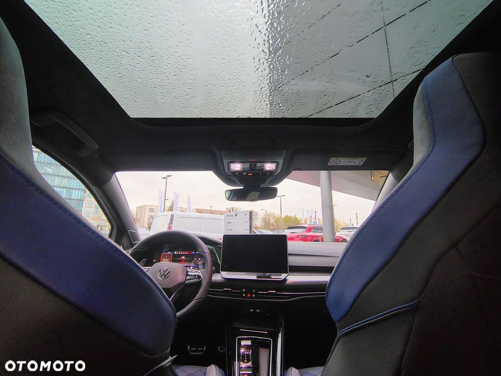 Volkswagen Golf - 25