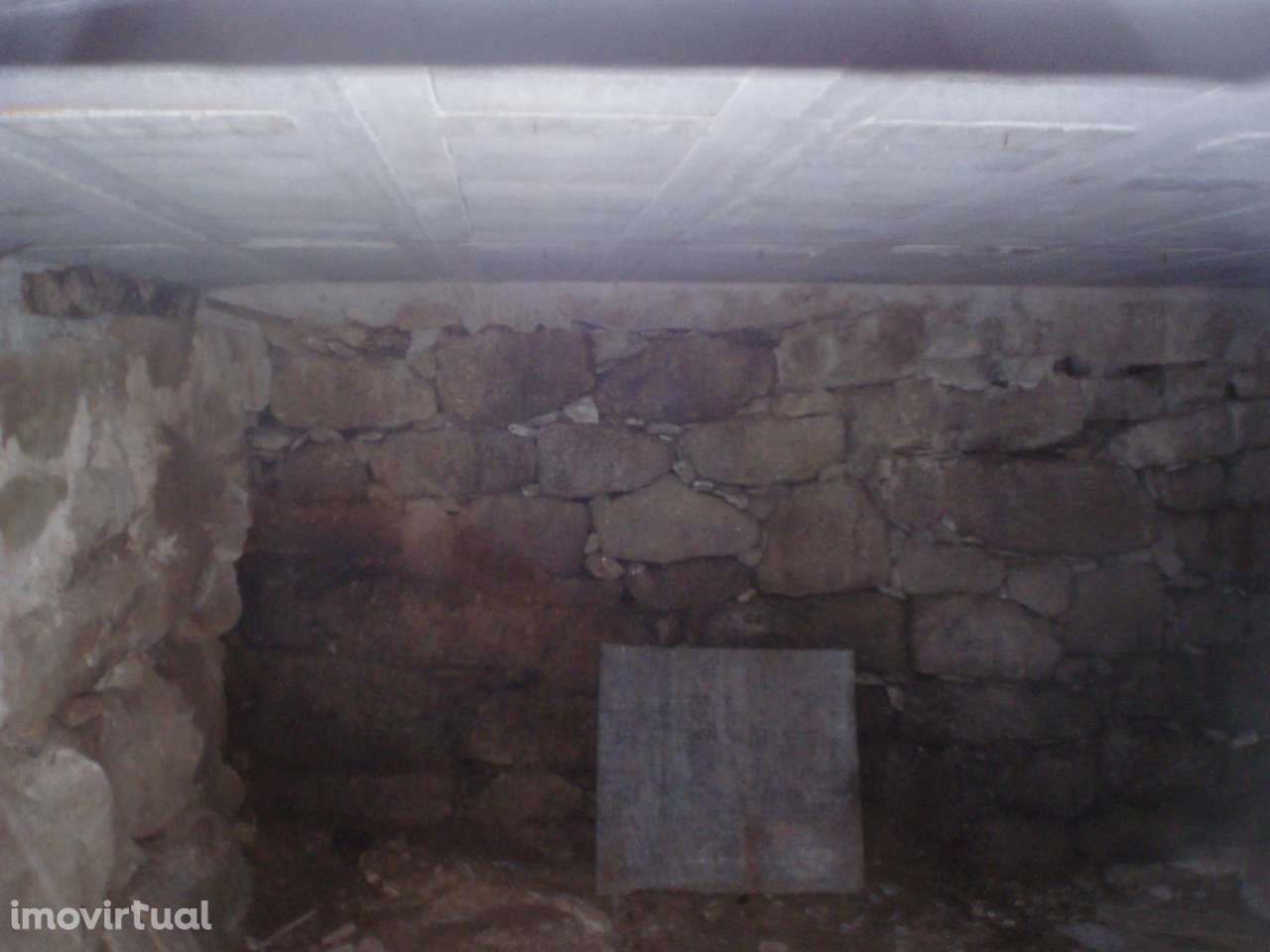 Moradia para recuperar em Sul, São Pedro do Sul - Grande imagem: 2/10