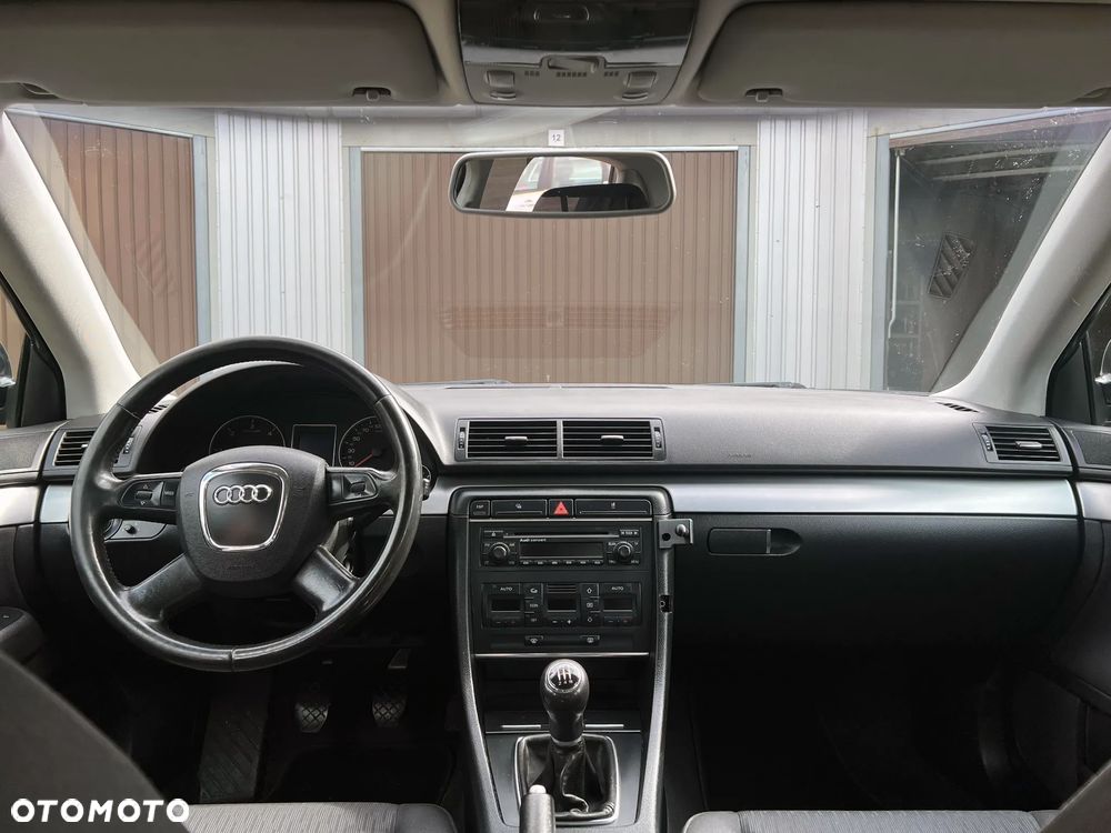 Audi A4 Limousine - 13