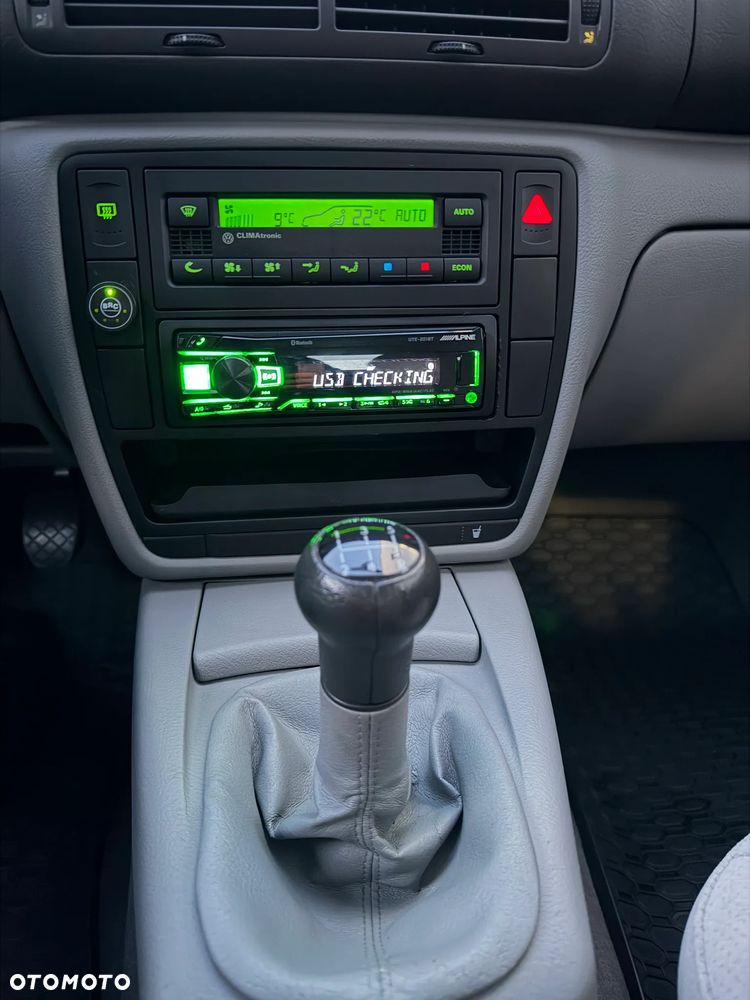 Volkswagen Passat - 20