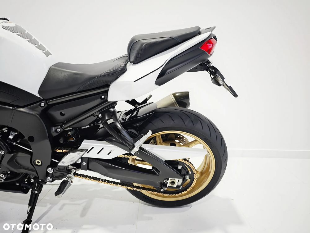 Yamaha FZ - 8