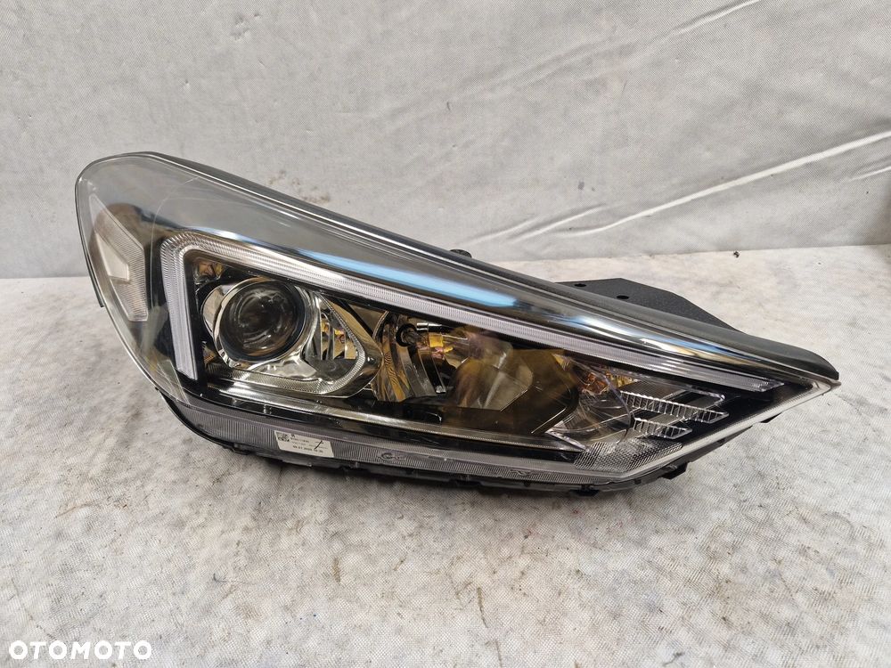 Hyundai Tuscon III Lift Lampa Prawa Soczewka + LED - 1