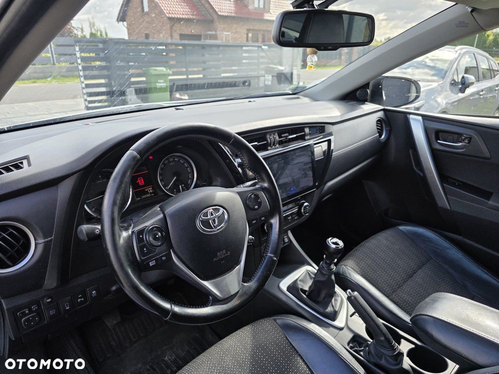 Toyota Auris 1.6 Prestige - 11