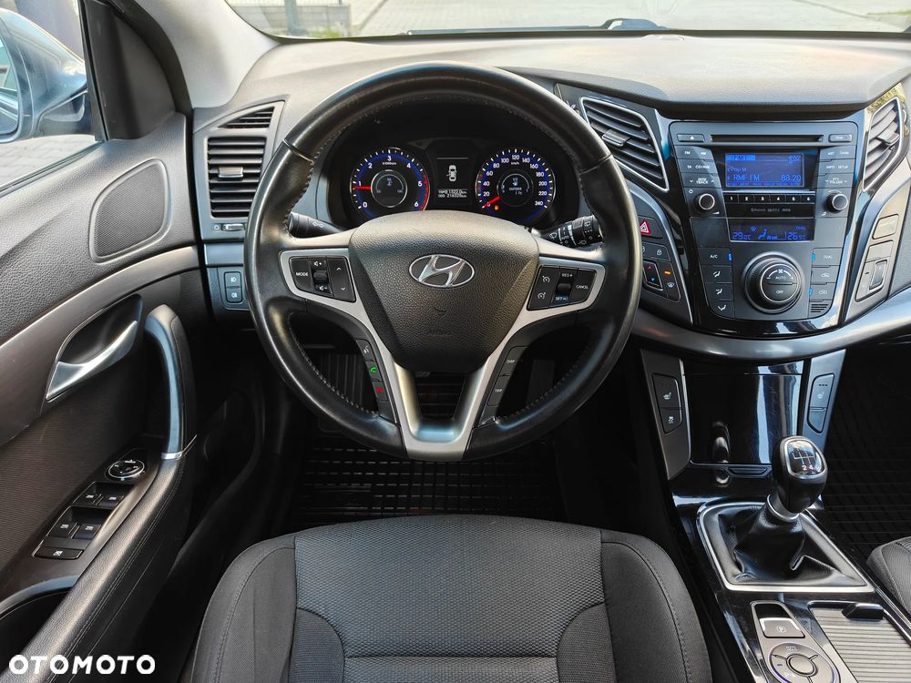 Hyundai i40 i40cw 1.7 CRDi Fifa World Cup Edition - 24