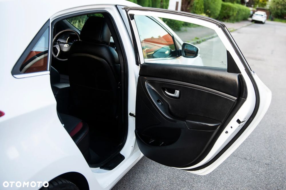 Hyundai i30 1.6 T GDI Turbo - 35