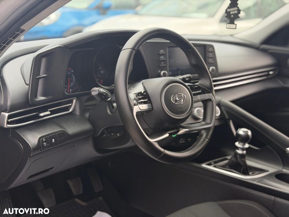 Hyundai Elantra 1.6 l 123 CP 6MT Comfort - 22