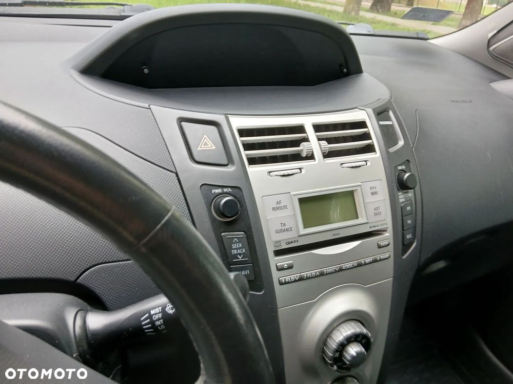 Toyota Yaris - 5