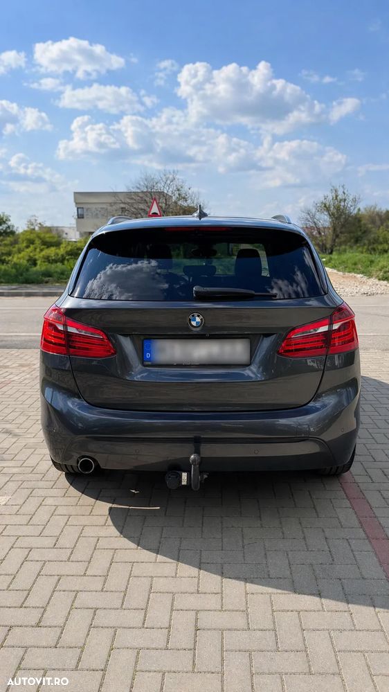 BMW Seria 2 218d xDrive AT - 2