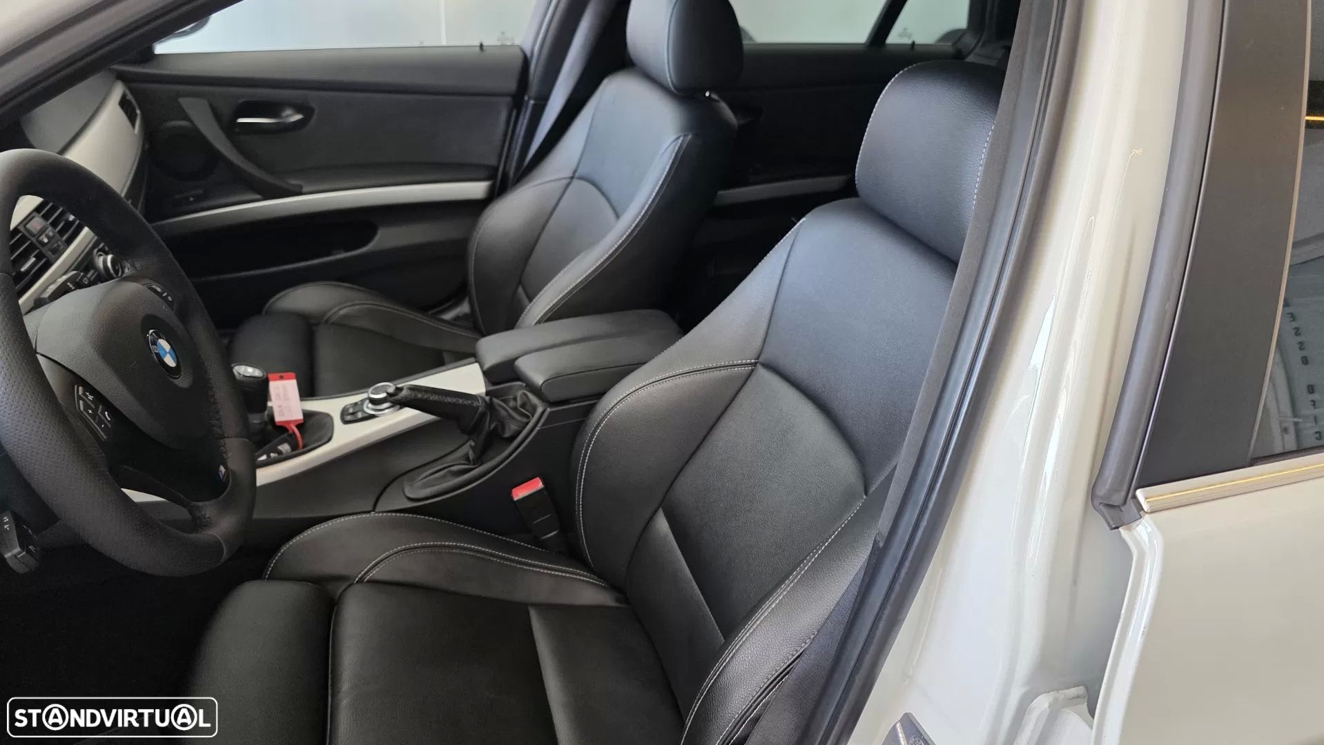 BMW 320 d Touring Pack M - 36