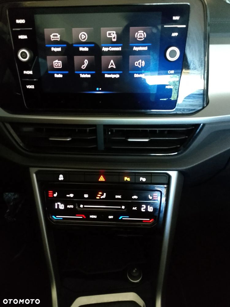 Volkswagen T-Roc - 13