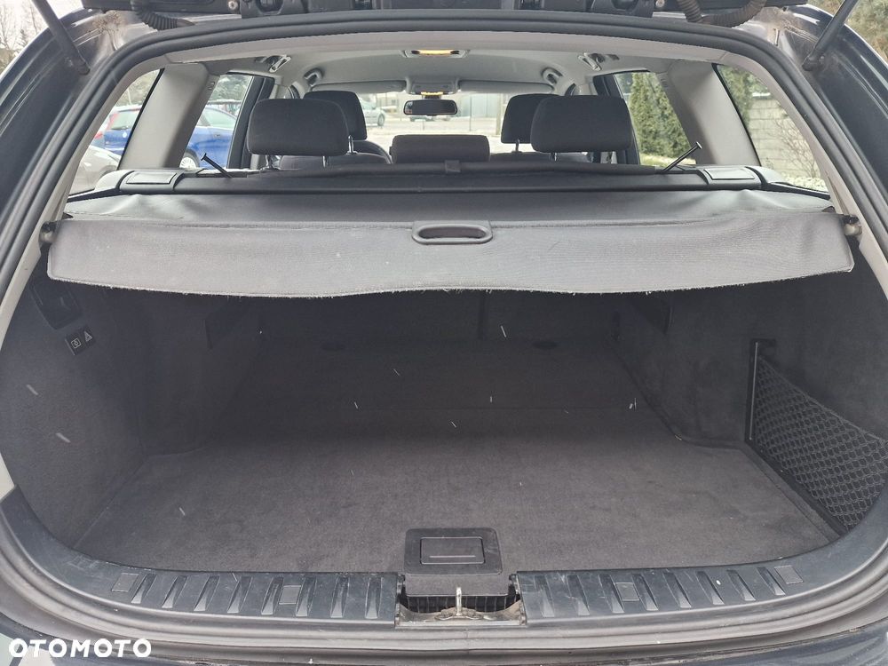 BMW Seria 3 318d DPF - 17