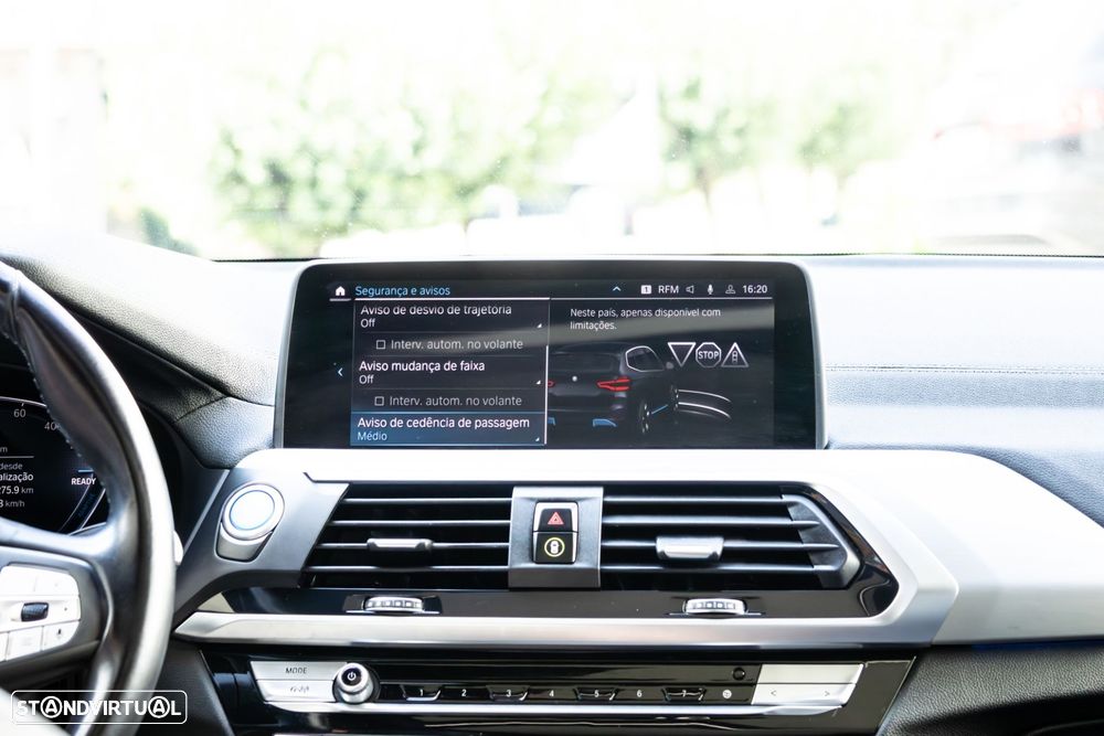 BMW iX3 Inspiring - 44
