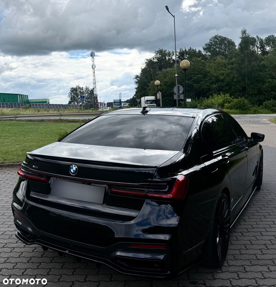 BMW Seria 7 740i Edition Exclusive - 6