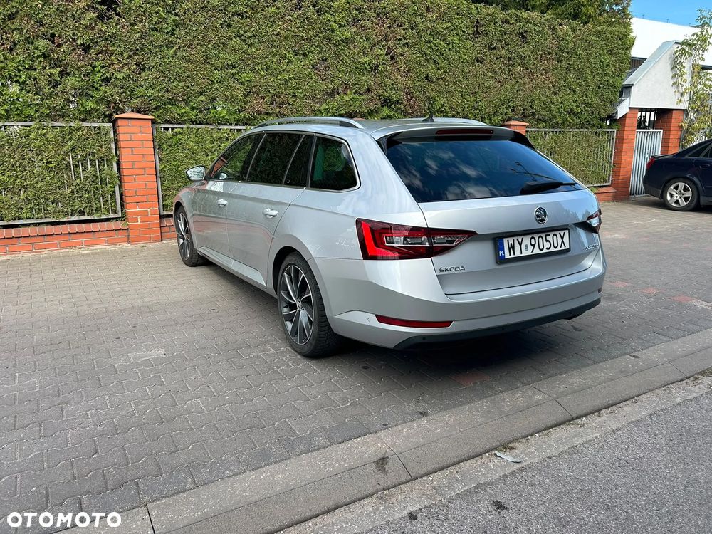 Skoda Superb 2.0 TDI L&K DSG - 15