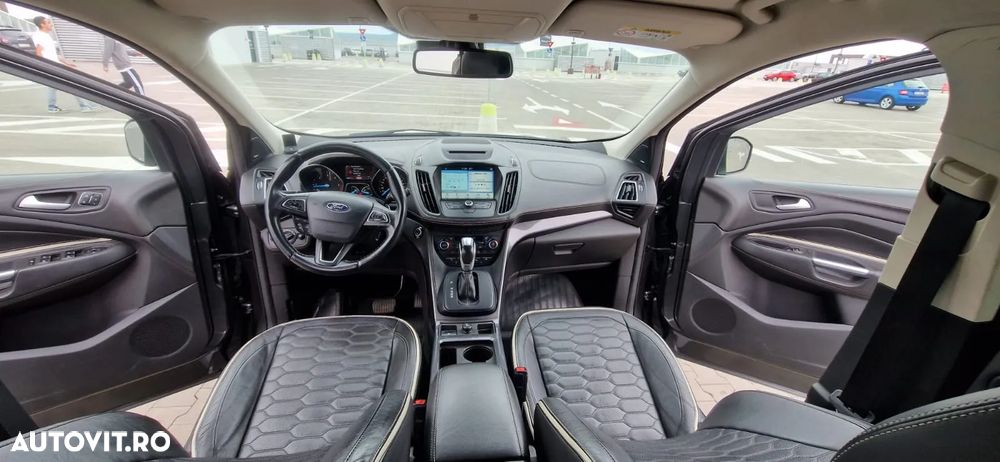 Ford Kuga 2.0 TDCi 4WD Powershift Vignale - 3