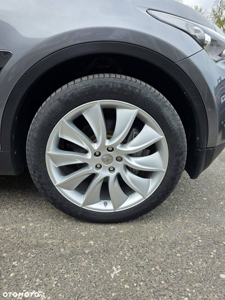 Infiniti QX70 3.0d AWD S Premium - 38