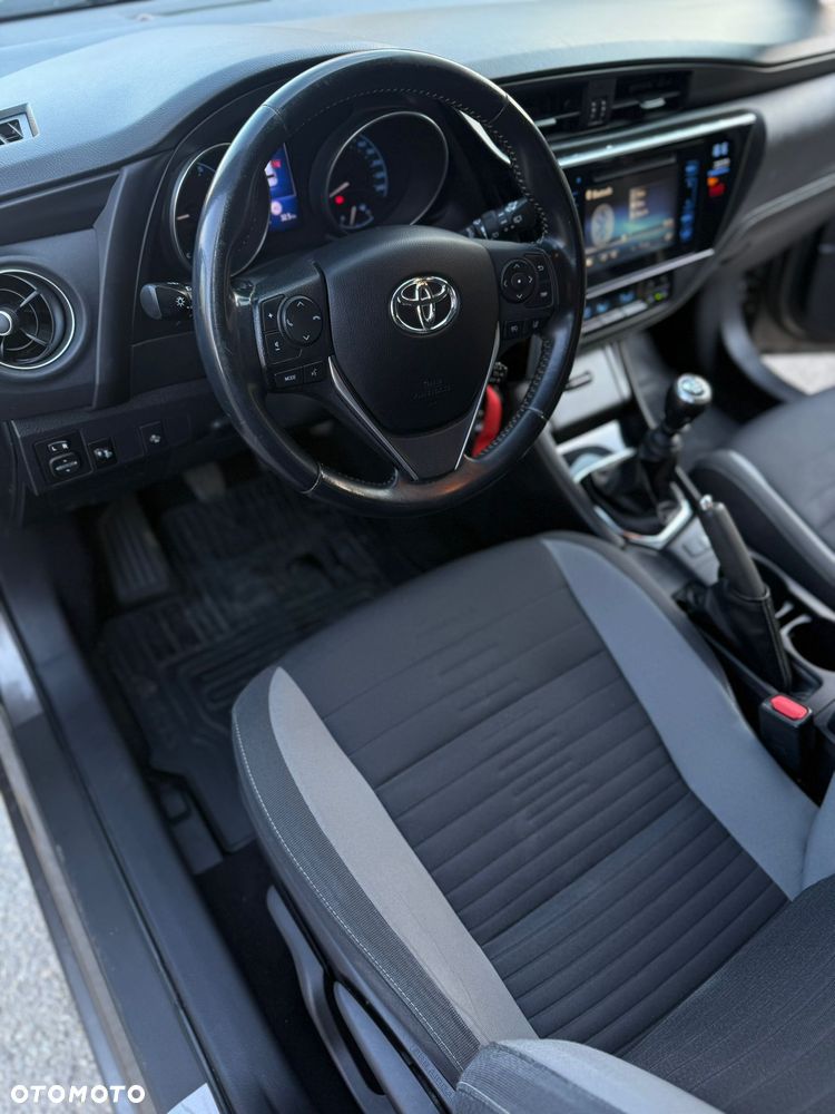 Toyota Auris 1.2 Turbo Executive - 11