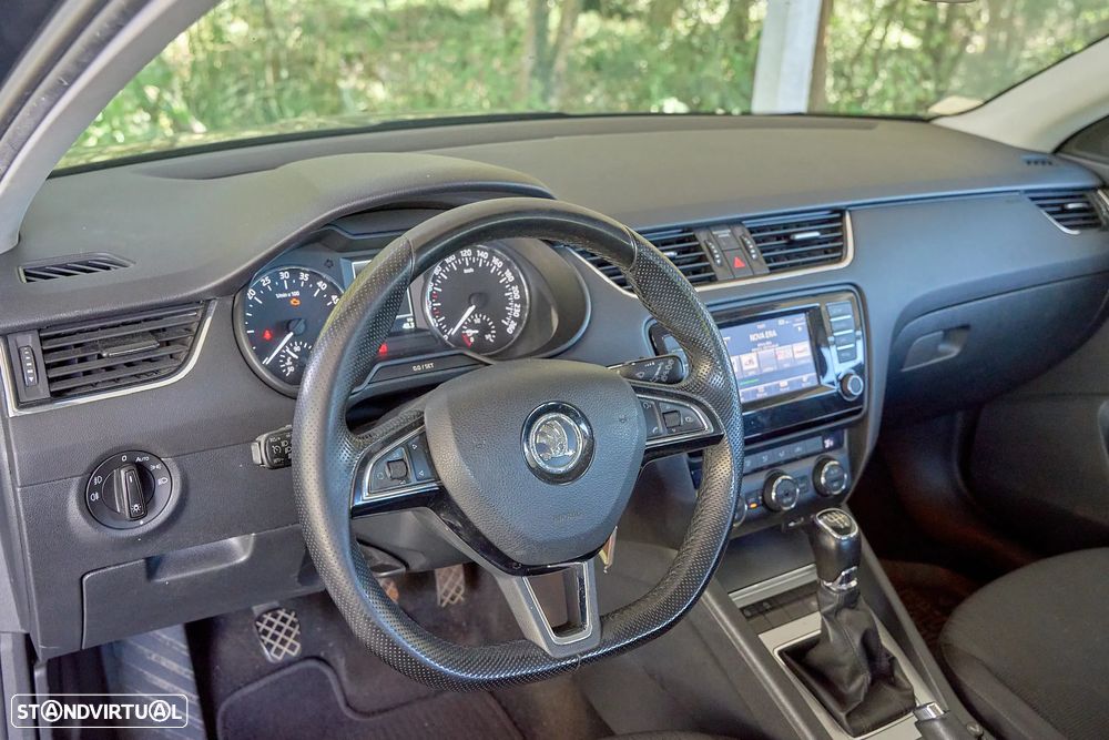 Skoda Octavia Break 1.6 TDi Elegance - 9