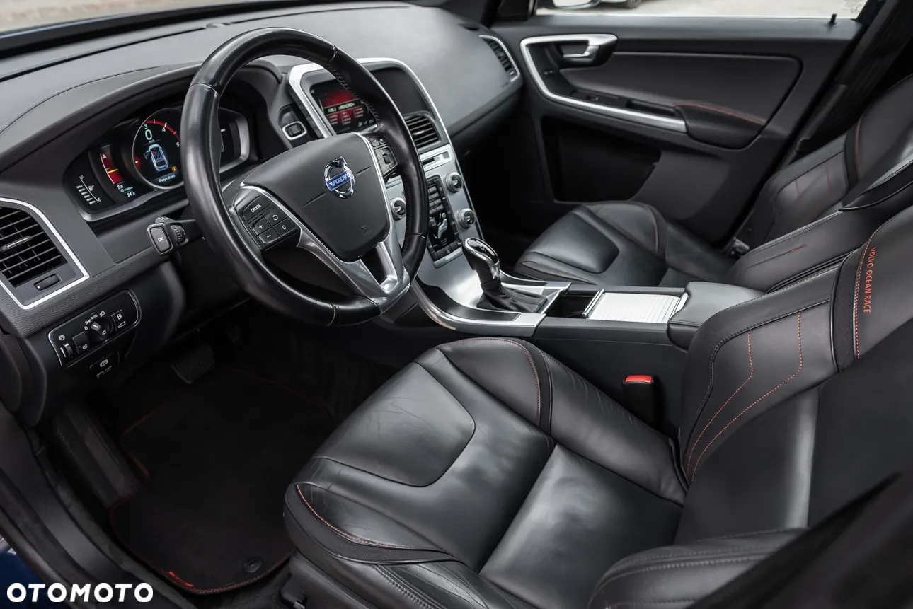 Volvo XC 60 D4 Drive-E Ocean Race - 15