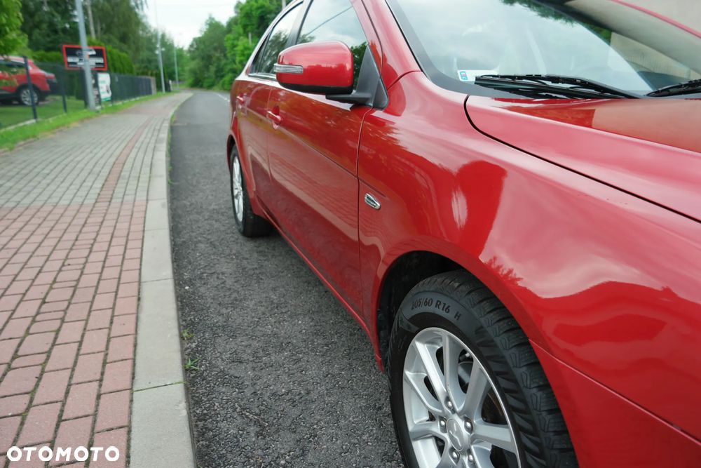 Mitsubishi Lancer - 16