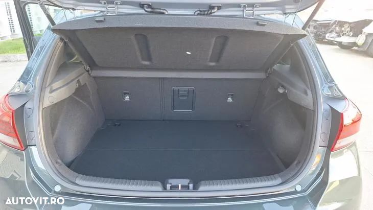 Hyundai i30 1.5 96CP M/T Highway - 17