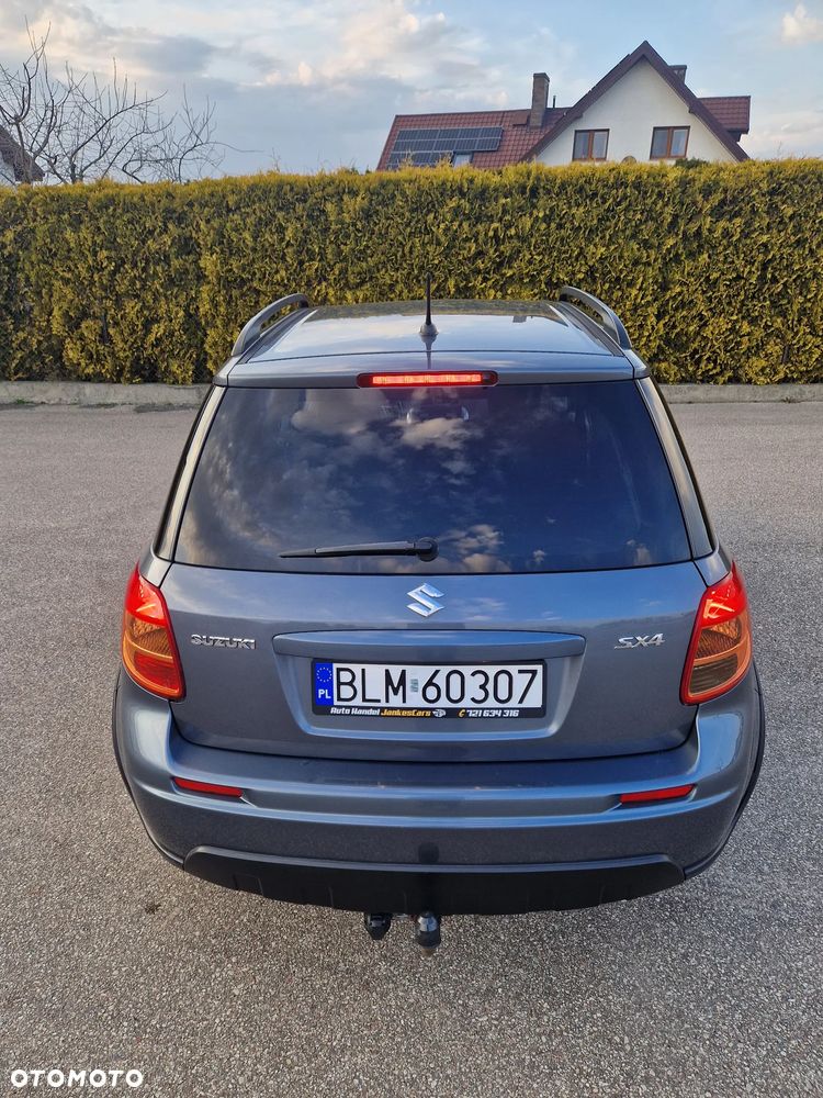 Suzuki SX4 - 10