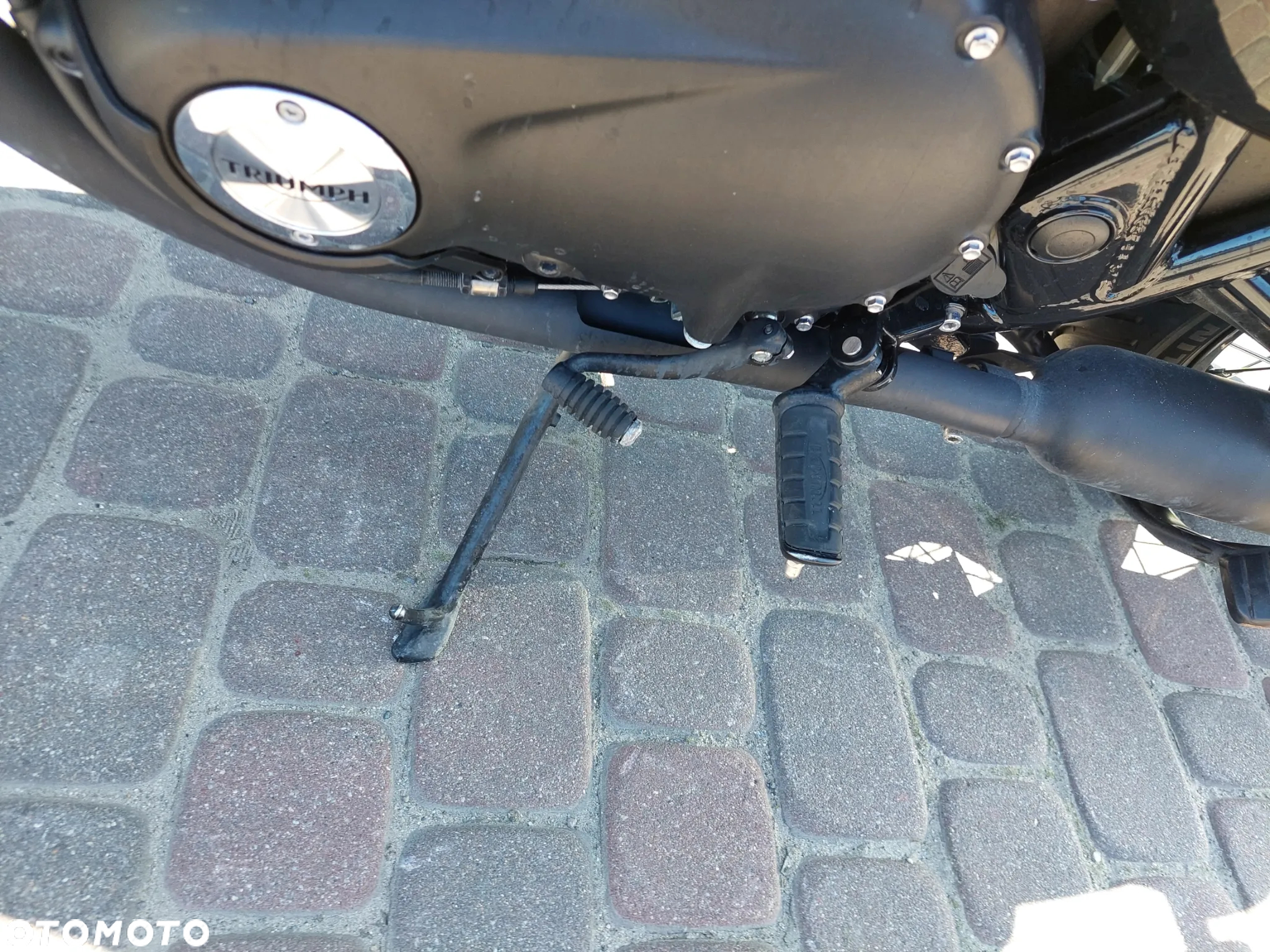 Triumph Bonneville - 13