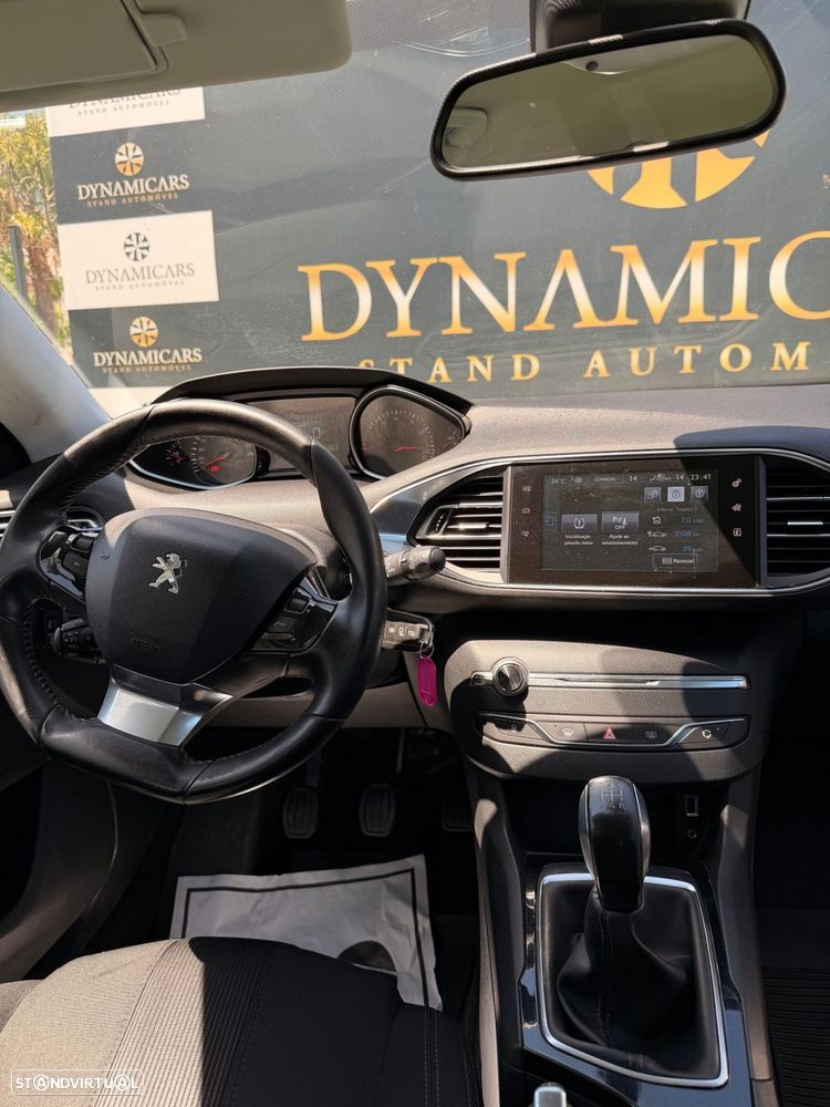 Peugeot 308 1.2 VTi Active - 11