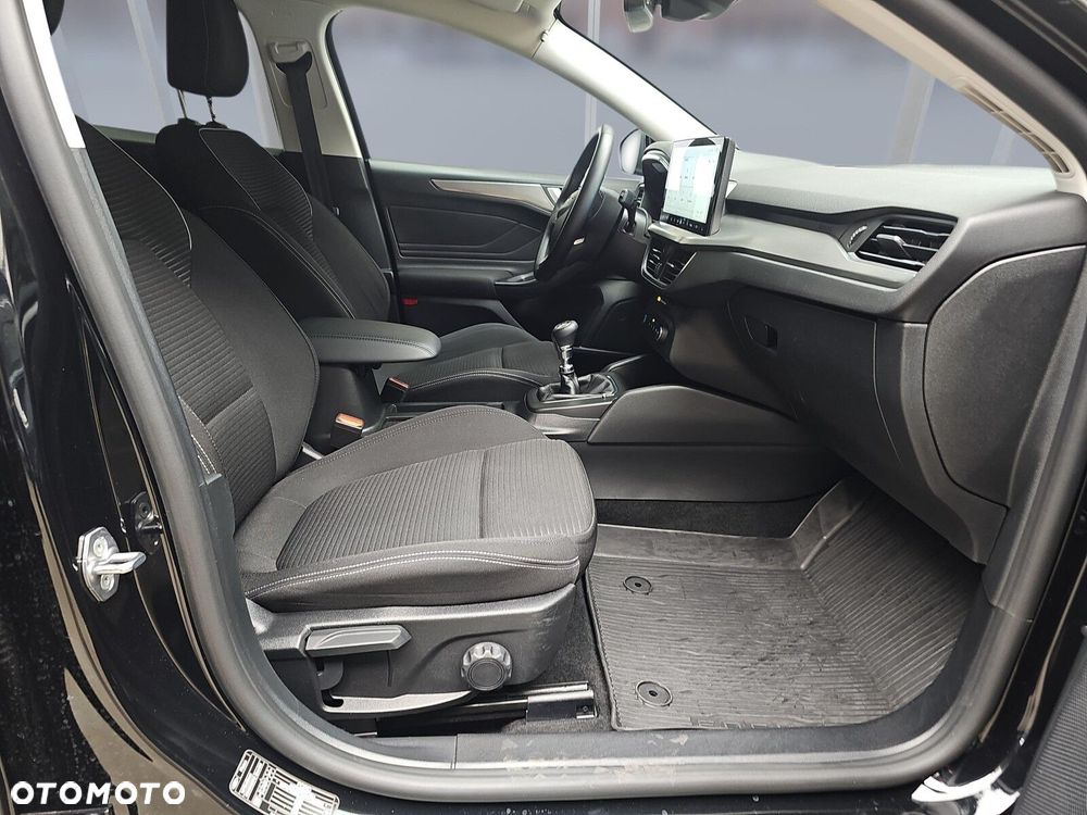 Ford Focus SW 1.0 EcoBoost Titanium - 11