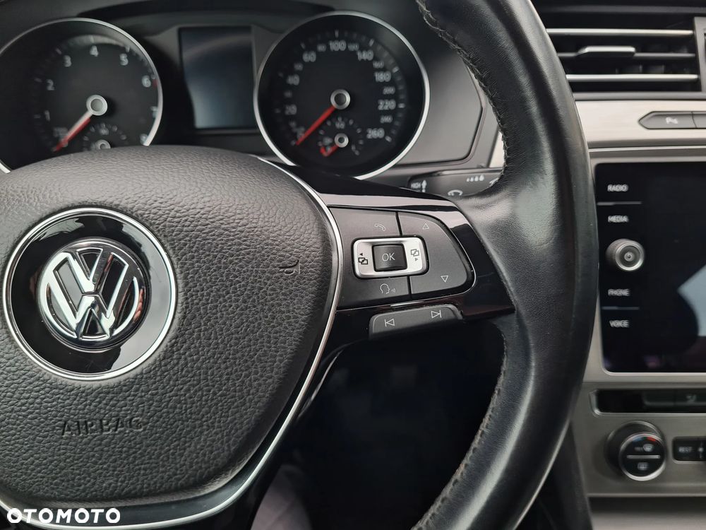 Volkswagen Passat 1.4 TSI BMT Comfortline - 12