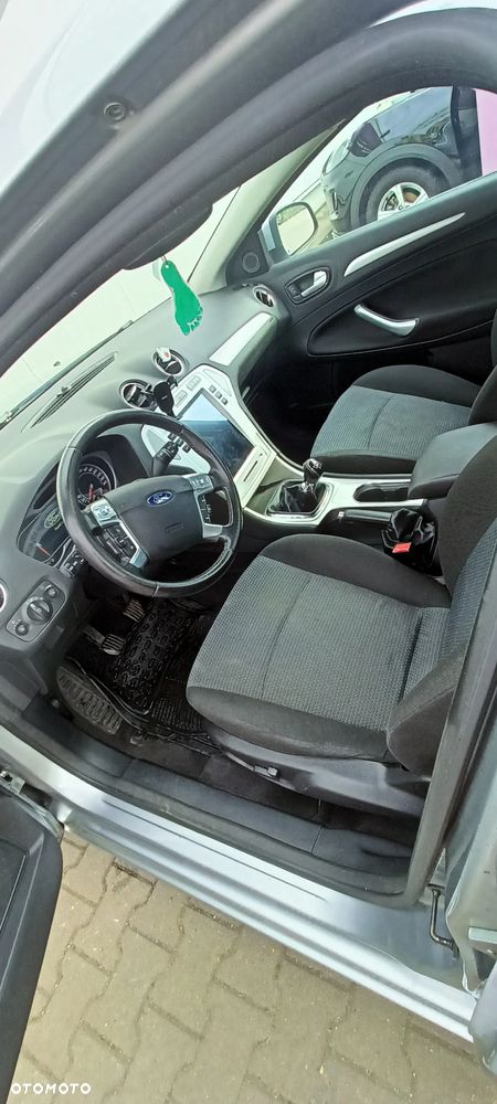 Ford Mondeo 2.0 TDCi Titanium - 18