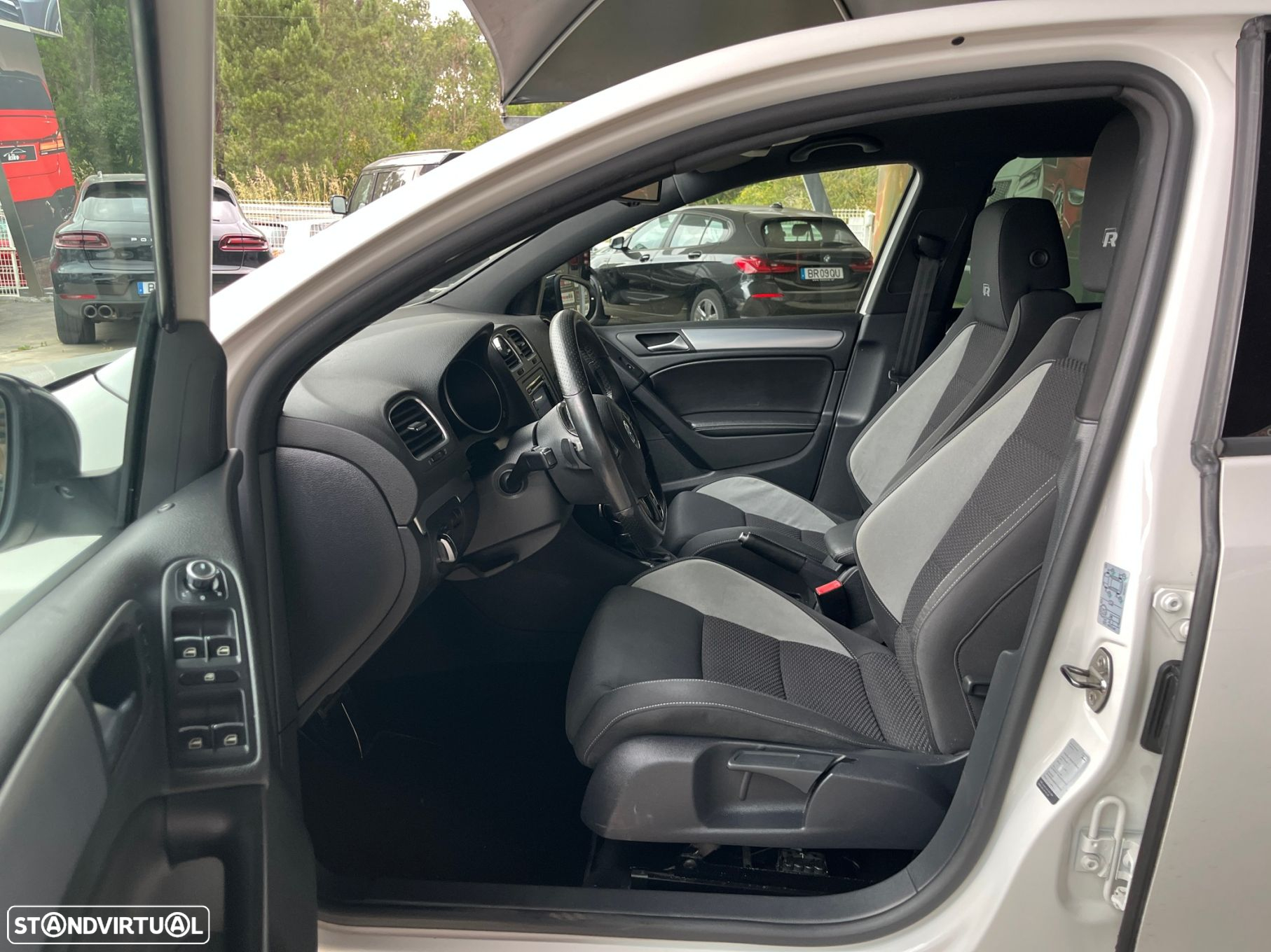 VW Golf 2.0 R DSG - 16