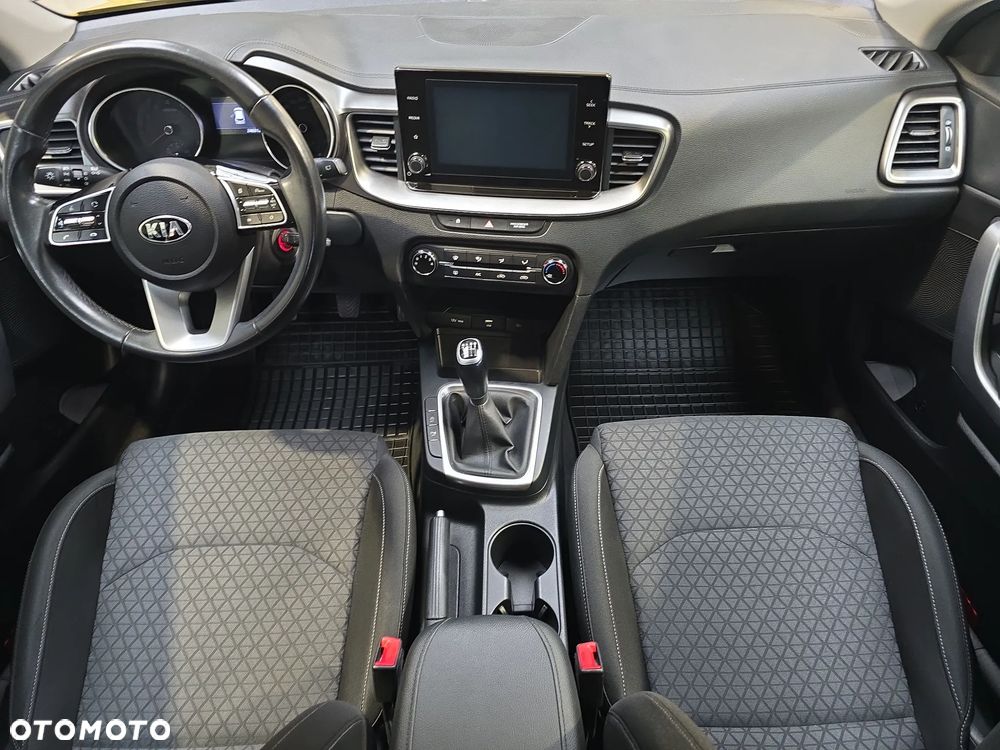 Kia XCeed 1.4 T-GDI M - 14