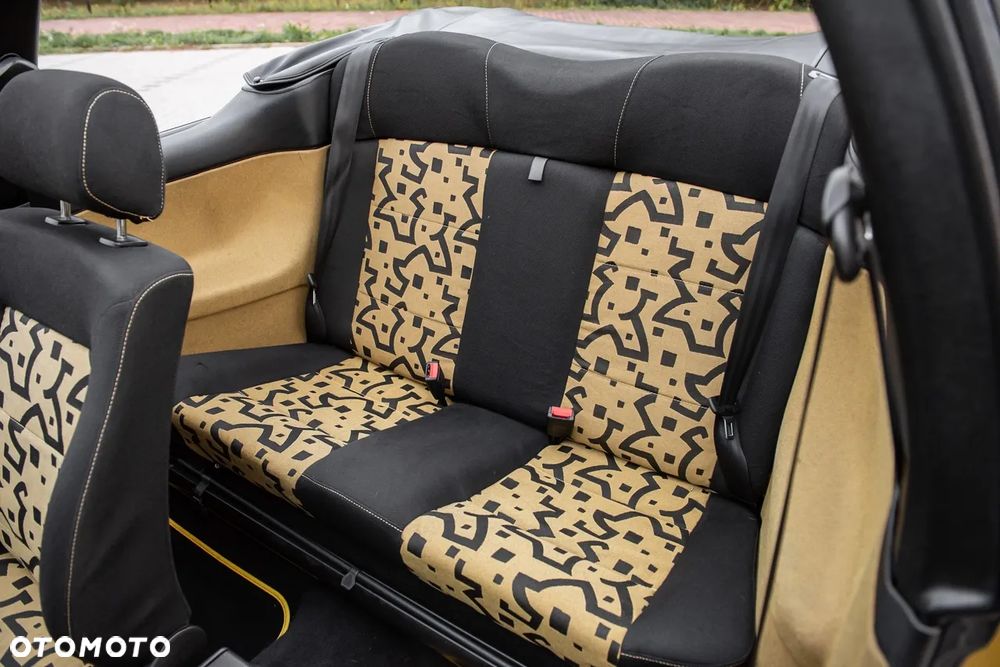 Volkswagen Golf Cabrio 1.8 Avantgarde - 18