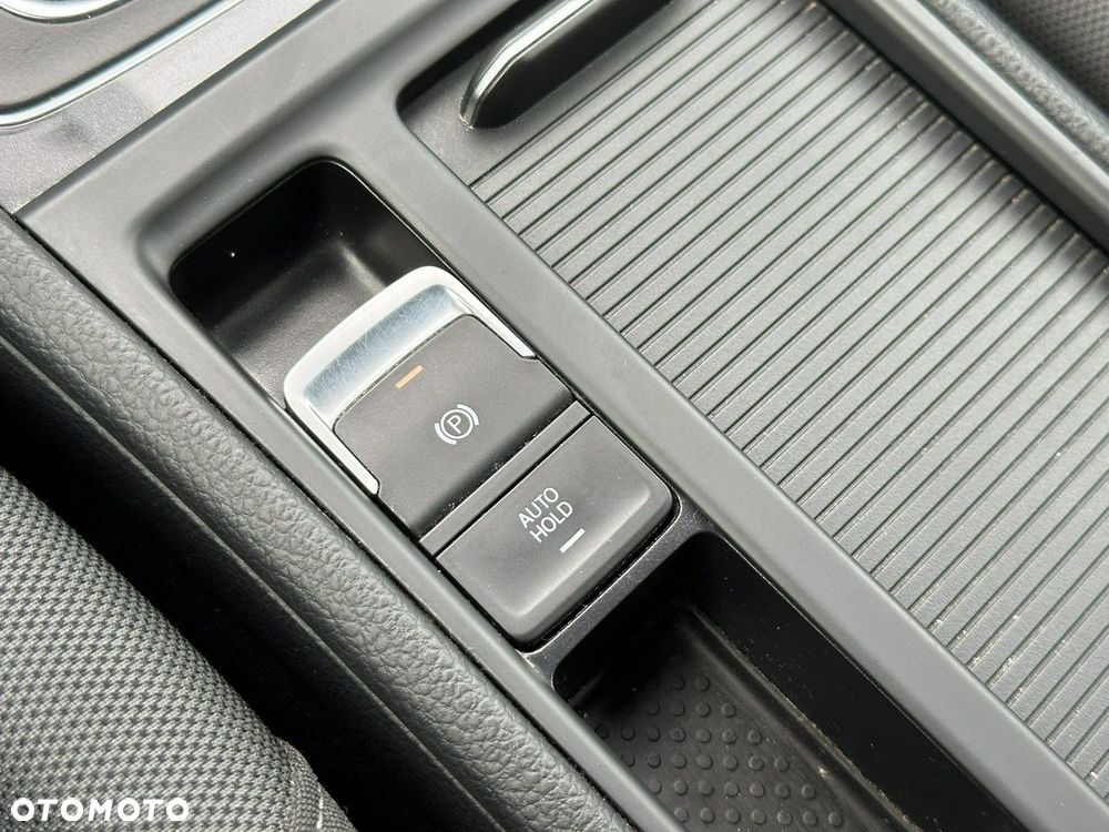 Volkswagen Golf - 17