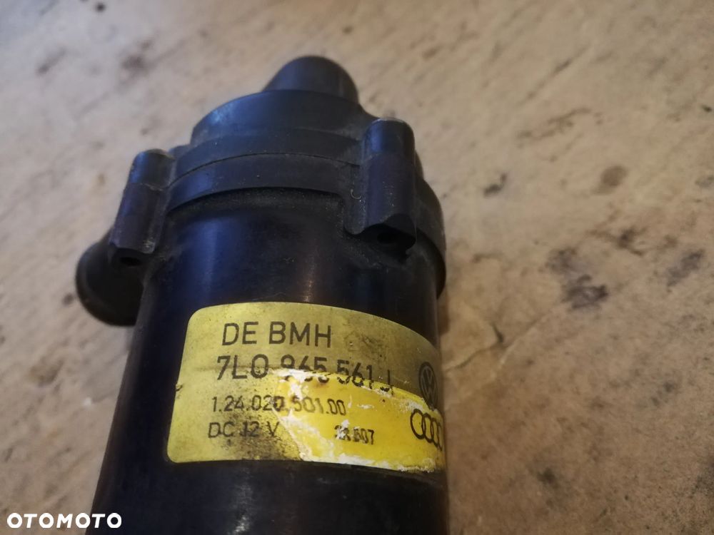 DODATKOWA POMPA WODY 7L0965561J AUDI Q7 4L - 3