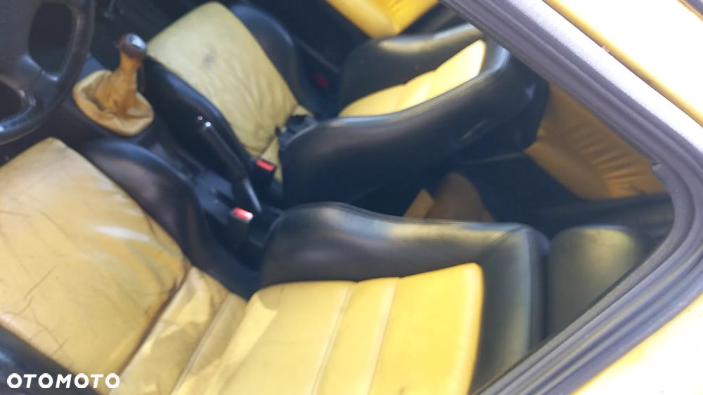 Volkswagen Golf - 8